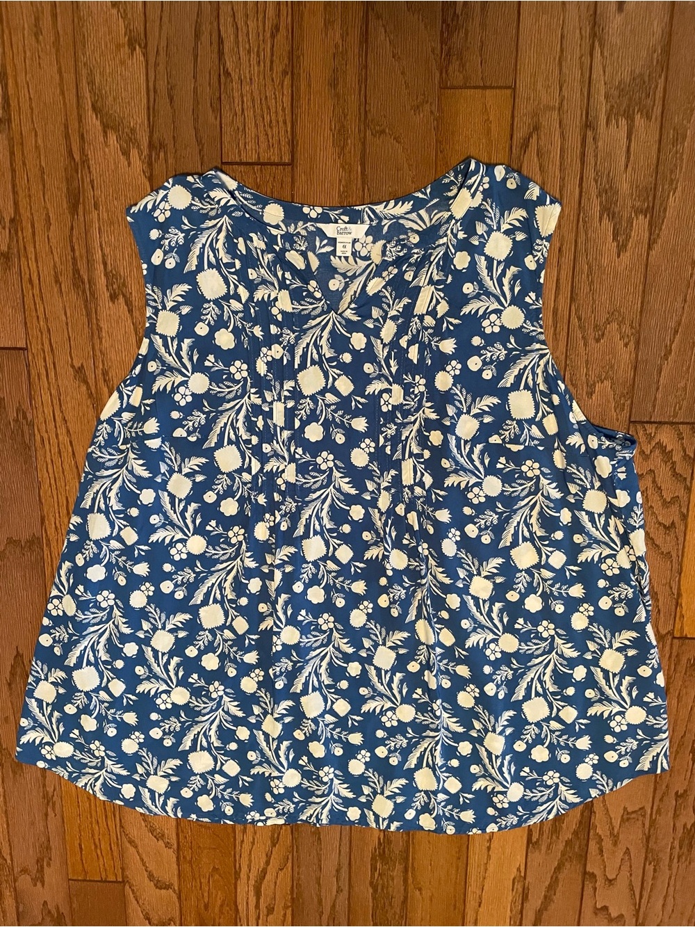 Croft & Barrow Blue White Floral Pintuck Sleeveless Tank Top Size 4X